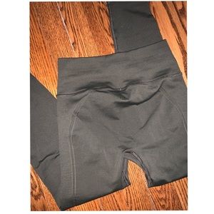 Lululemon Seamless Olive Leggings